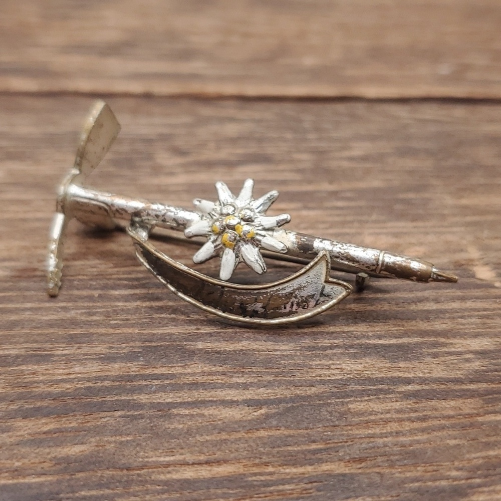 B655 vintage Salzburg alpine hat pin ice pick axe lapel brooch Austria souvenier
